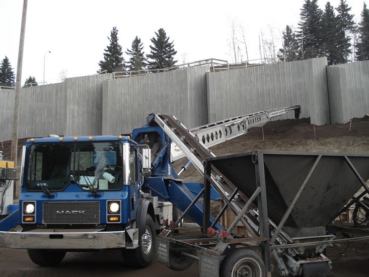 tb-110-truck-mounted-telescopic-belt-conveyor1